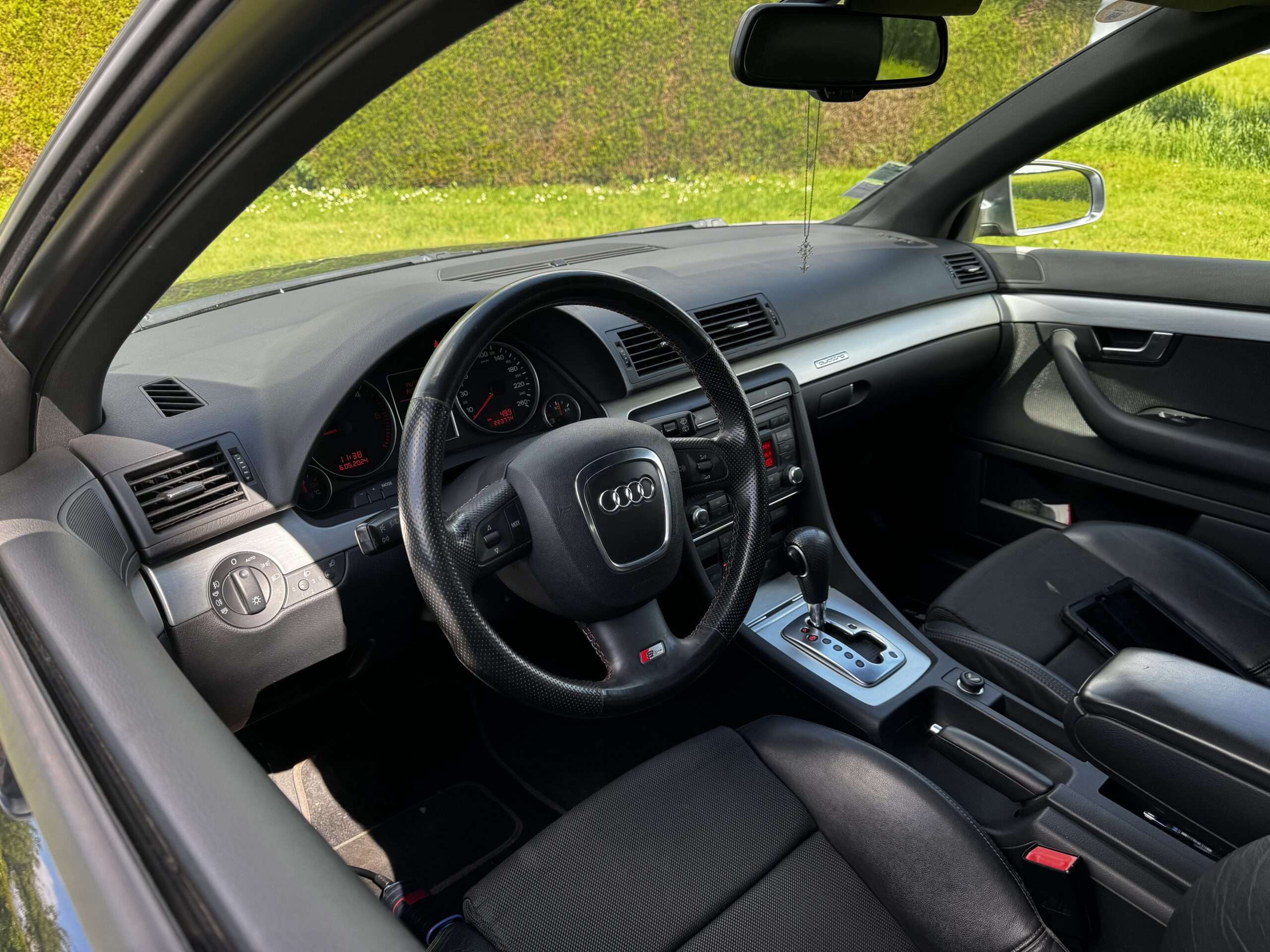 audi a4 volet off
